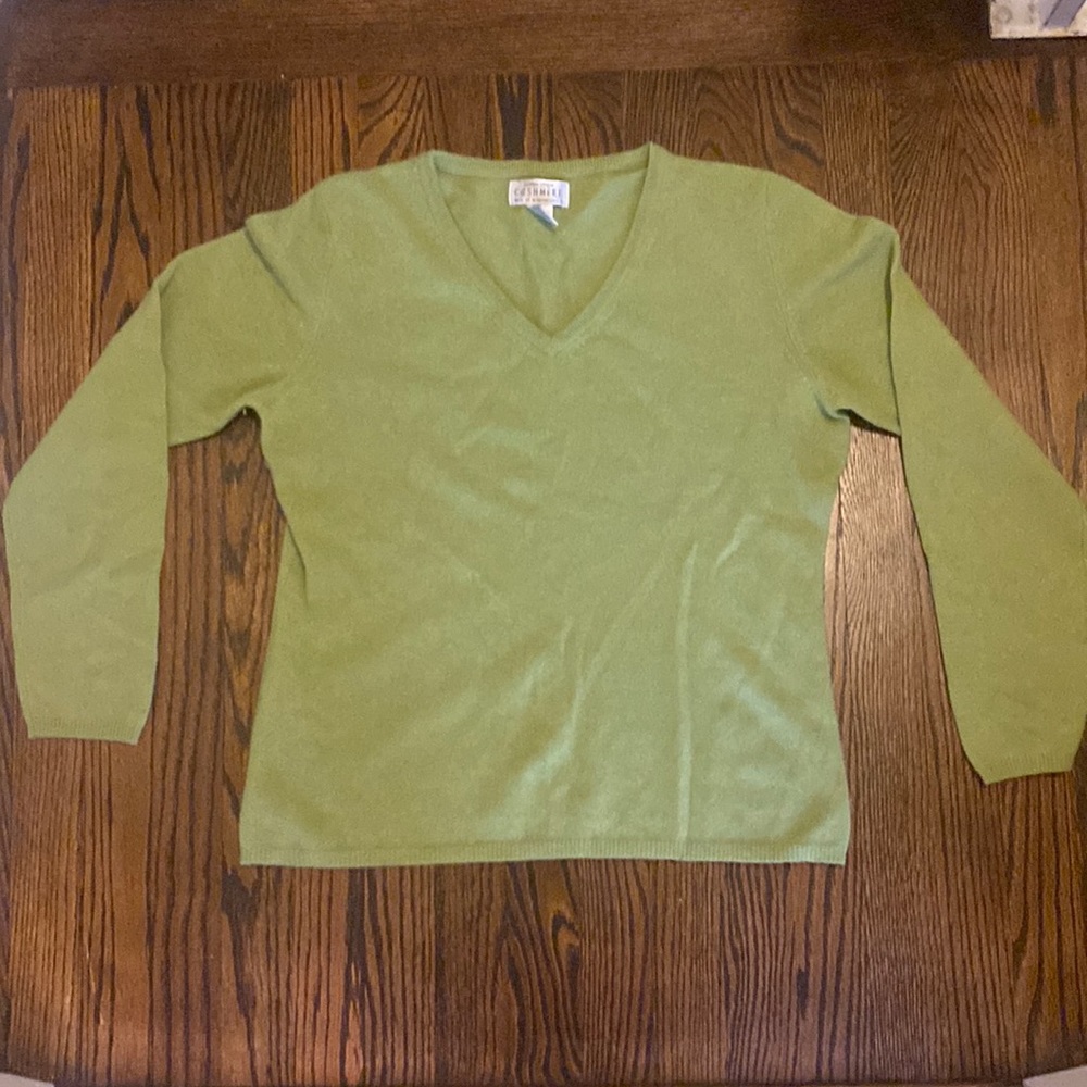 Great condition cashmere sweater.